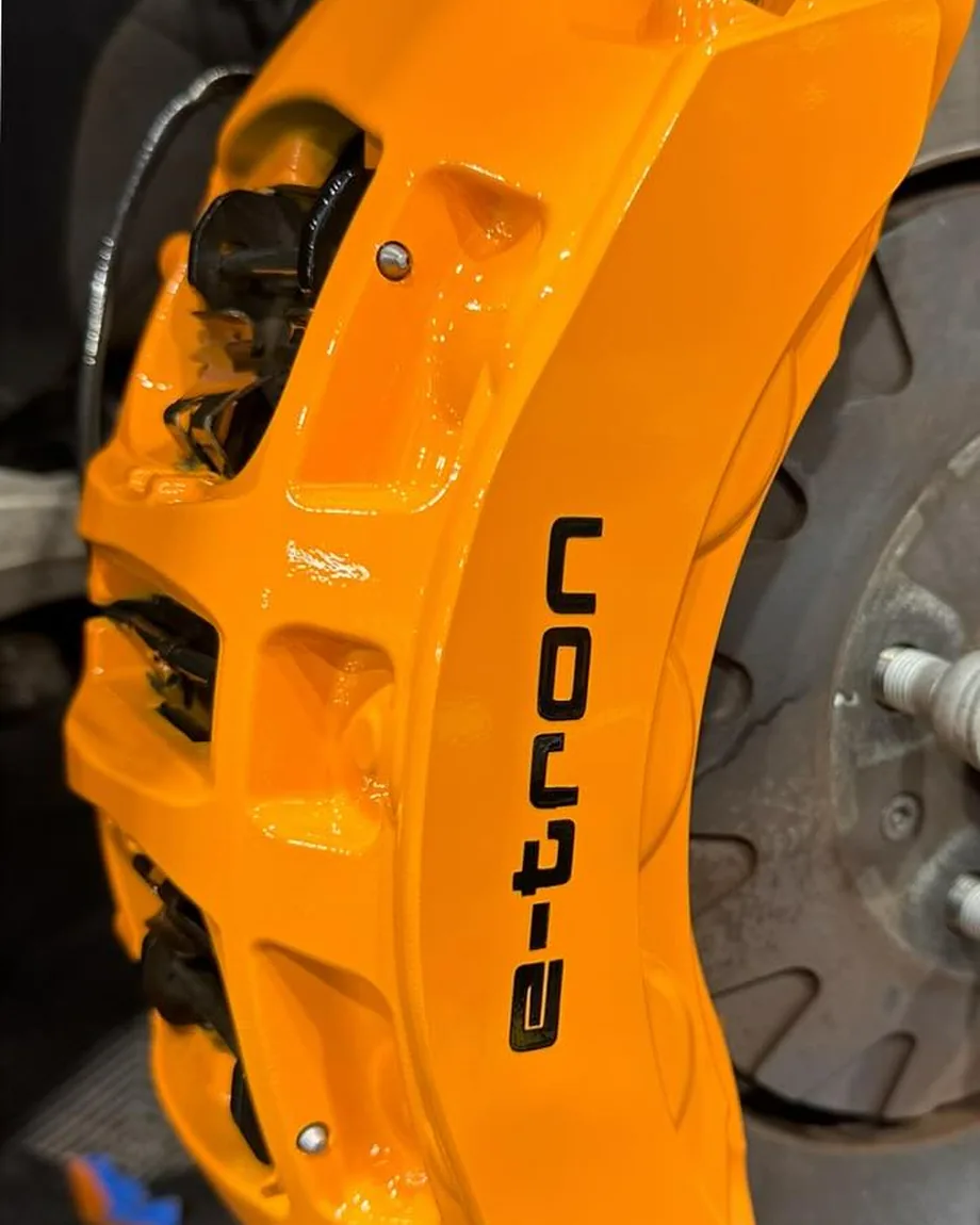 Caliper refinished in Solare